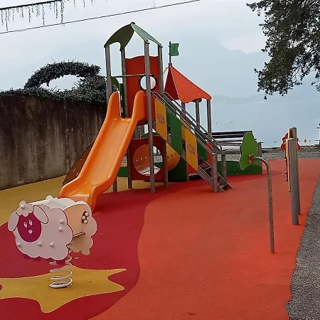 Vakantiehuis Casa Dolce Casa, A 2 Passi Dal E Vicina A Varenna Lierna
